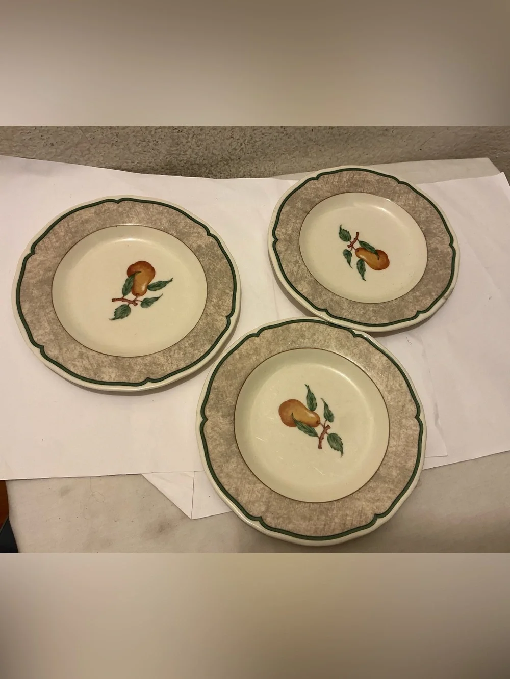 Orchard Estateby NORITAKE set - Used salad Plates in Cream and Green - P10